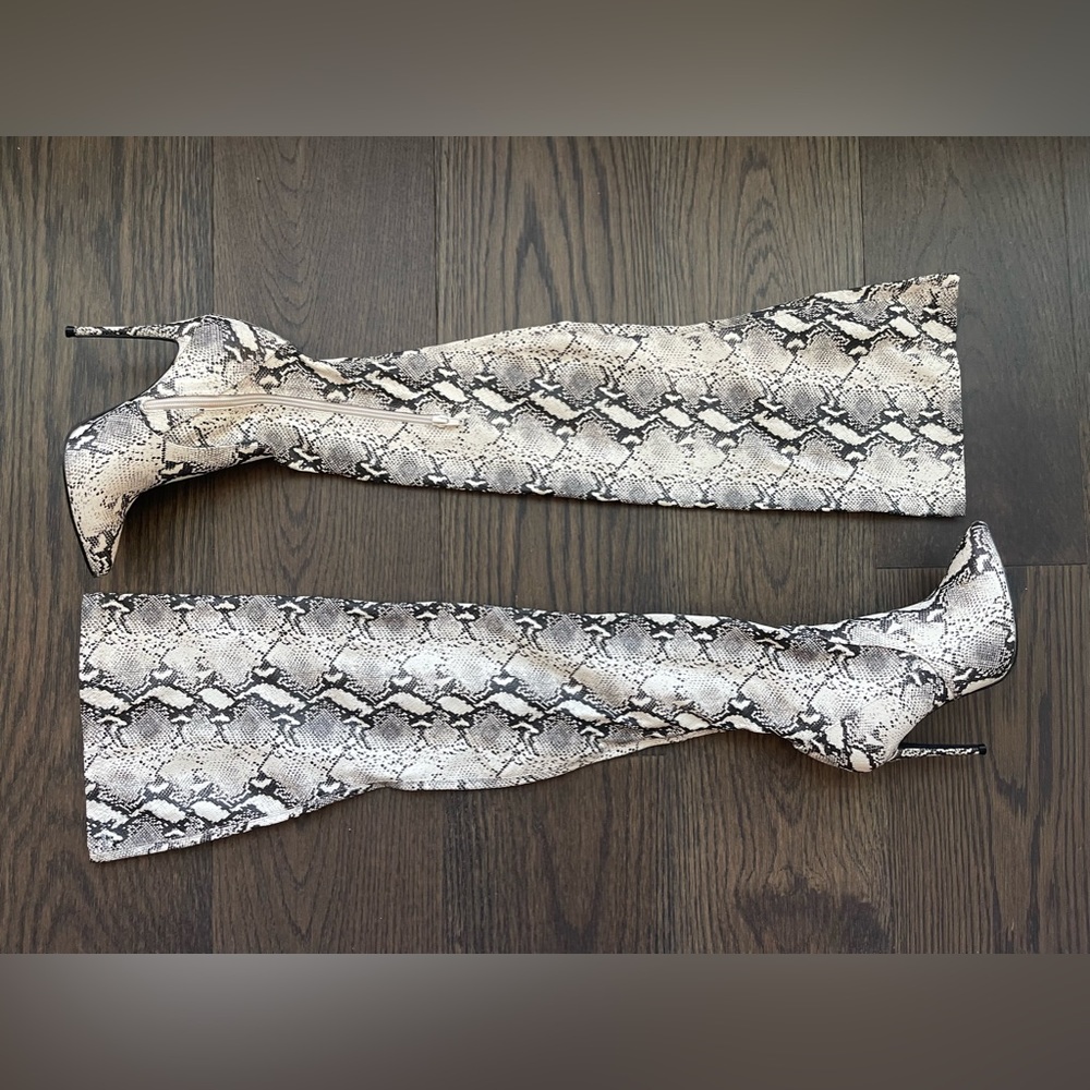 Steve Madden knee length boots
